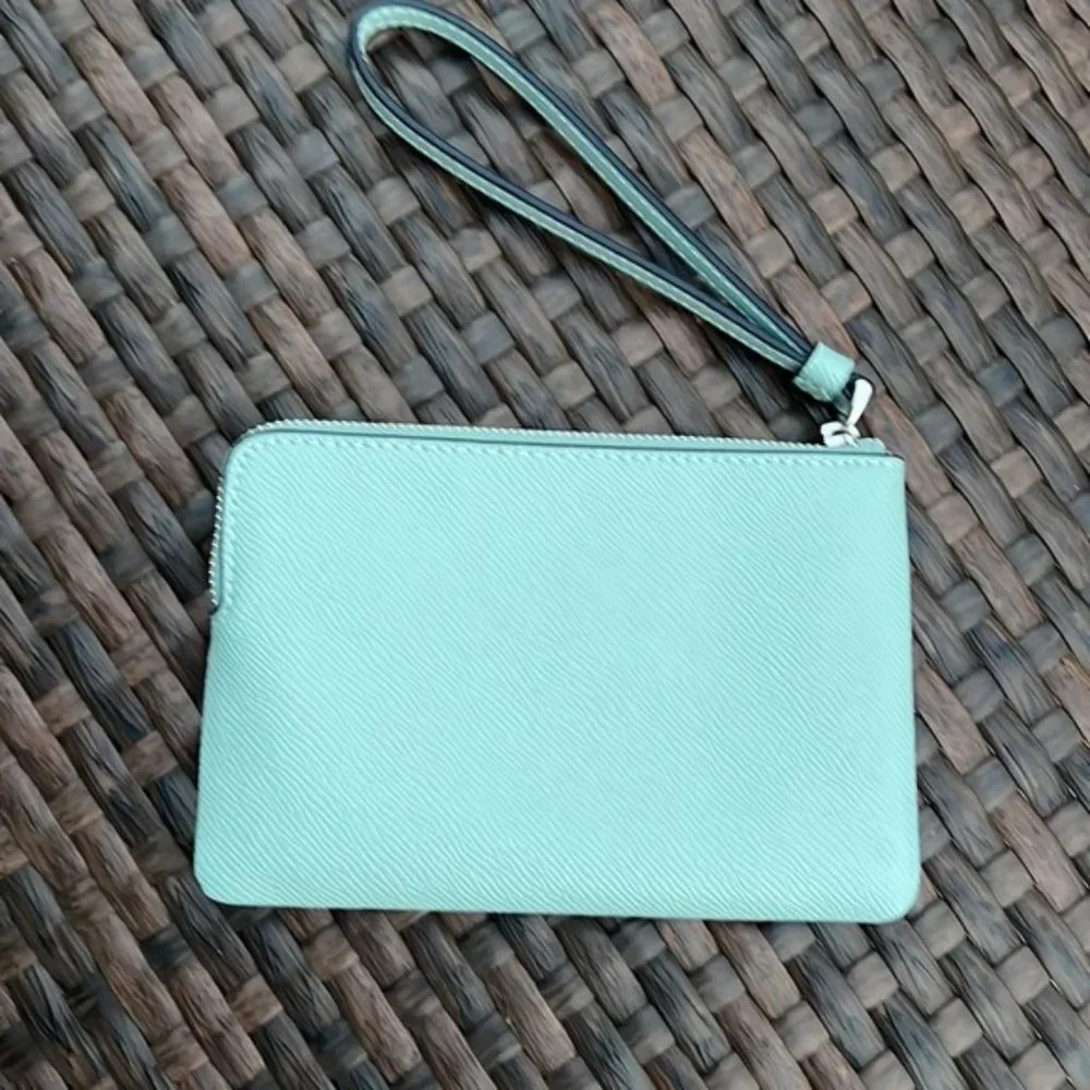 Coach Corner Zip Wristlet Leather NWT